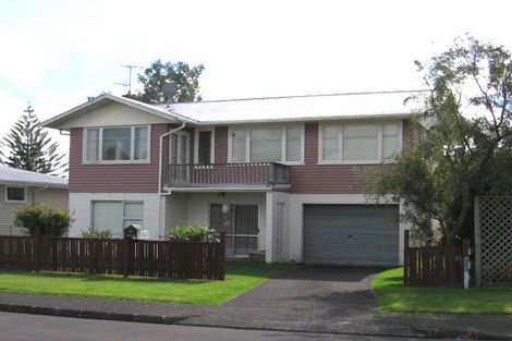 Photo of property in 16 Clinton Avenue, Te Atatu Peninsula, Auckland, 0610