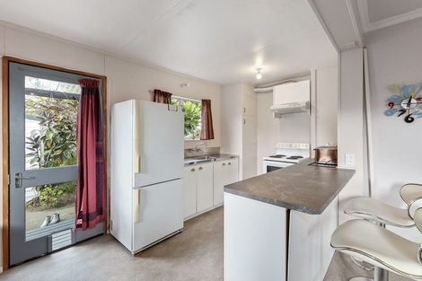 Photo of property in 5 Health Camp Road, Otaki Beach, Otaki, 5512