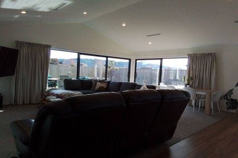 Photo of property in 23 Louden Place, Wakefield, 7025