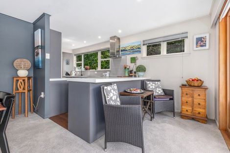 Photo of property in 48 Seaview Road, Paremata, Porirua, 5024