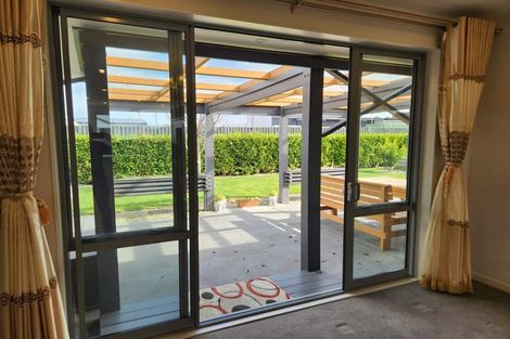 Photo of property in 8 Little Gem Road, Hornby, Christchurch, 8025