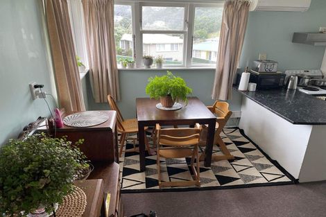 Photo of property in 24 Swansea Street, Cannons Creek, Porirua, 5024