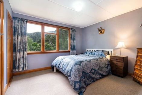 Photo of property in 1715 Waipori Falls Road, Waipori Falls, Outram, 9073