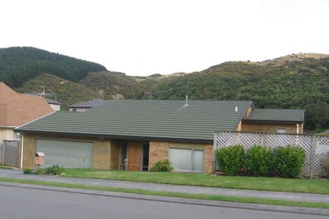 Photo of property in 10 Myers Grove, Churton Park, Wellington, 6037