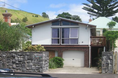 Photo of property in 1/31 Vauxhall Road, Devonport, Auckland, 0624
