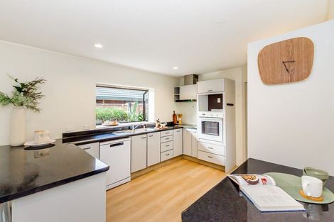 Photo of property in 12 Fox Place, Cloverlea, Palmerston North, 4412