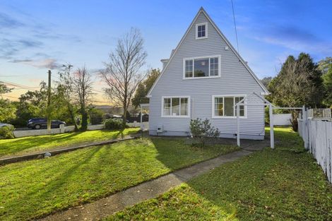 Photo of property in 117 Horoeka Street, Stokes Valley, Lower Hutt, 5019