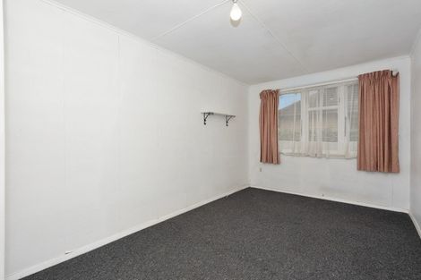 Photo of property in 30 Yeats Crescent, Fairfield, Hamilton, 3214