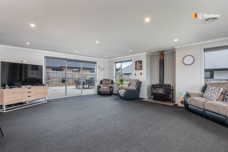 Photo of property in 82 Severn Street, Green Island, Dunedin, 9018