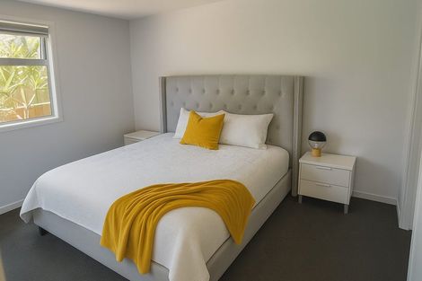 Photo of property in 18 Zita Avenue, Matakatia, Whangaparaoa, 0930