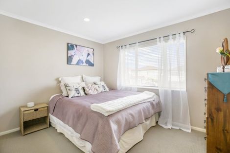 Photo of property in 30 Baverstock Road, Flat Bush, Auckland, 2016