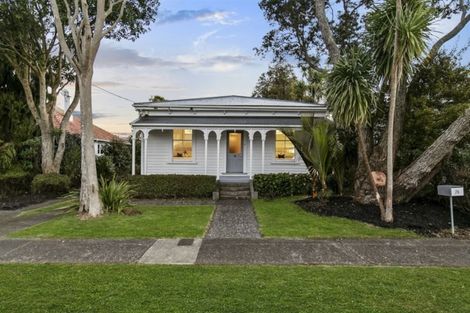 Photo of property in 74 Gribblehirst Road, Sandringham, Auckland, 1025