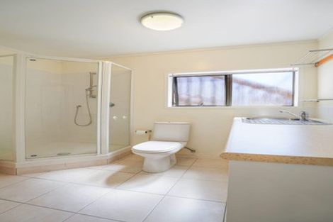 Photo of property in 2/28 Birman Close, Half Moon Bay, Auckland, 2012
