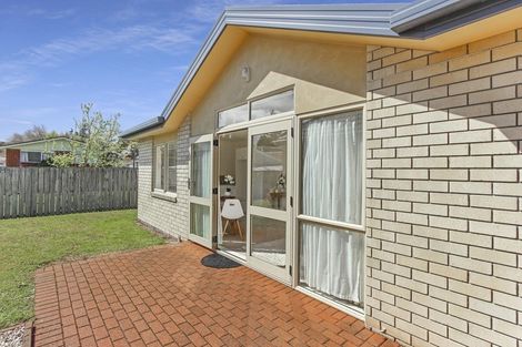 Photo of property in 3/66 Kawaha Point Road, Kawaha Point, Rotorua, 3010