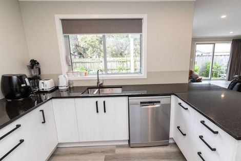 Photo of property in 12b Palmer Crescent, Silverstream, Upper Hutt, 5019