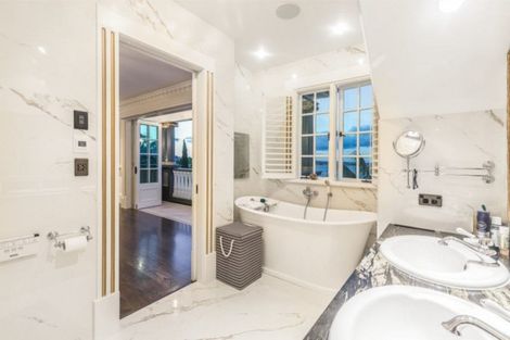 Photo of property in 9 Karori Crescent, Orakei, Auckland, 1071