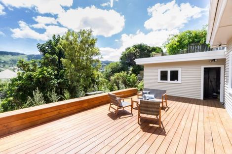 Photo of property in 19 Cecil Road, Tawa, Wellington, 5028