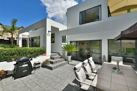 Photo of property in 8 Hobie Court, West Harbour, Auckland, 0618