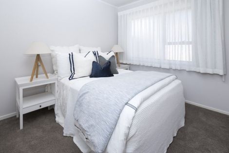Photo of property in 2/123 Prince Regent Drive, Half Moon Bay, Auckland, 2012
