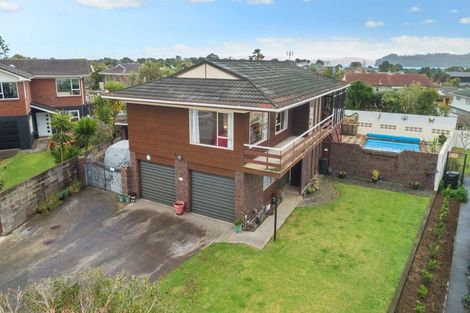 Photo of property in 11 Banbury Place, Mangere Bridge, Auckland, 2022
