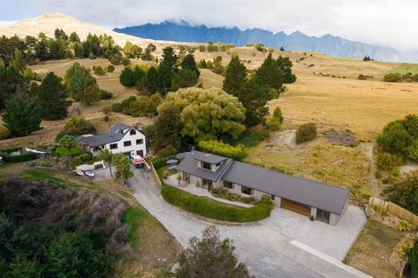 Photo of property in 77 Oregon Drive, Kelvin Heights, Queenstown, 9300