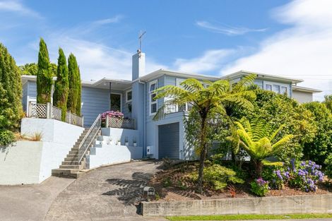 Photo of property in 72 Redwood Avenue, Tawa, Wellington, 5028