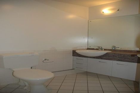 Photo of property in Grandstand Apartments, 6/80 Kent Terrace, Mount Victoria, Wellington, 6011