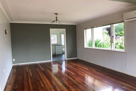 Photo of property in 1/13 Fairlea Road, Te Atatu South, Auckland, 0610