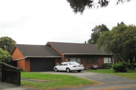 Photo of property in 19 Sharivari Place, Conifer Grove, Takanini, 2112