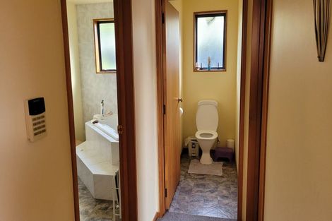 Photo of property in 73b Racecourse Road, Winton, 9782