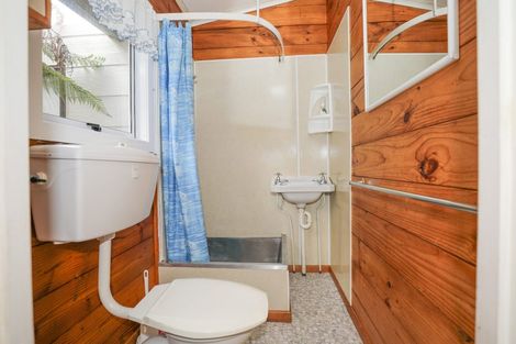 Photo of property in 19 Wharewaka Road, Wharewaka, Taupo, 3330