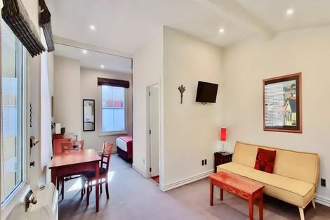 Photo of property in 5 Tonks Grove, Te Aro, Wellington, 6011