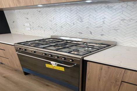 Photo of property in 30 Godfrey Drive, Orewa, 0931