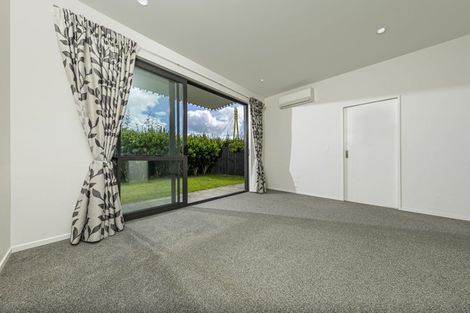Photo of property in 21 Carder Court, Hobsonville, Auckland, 0618