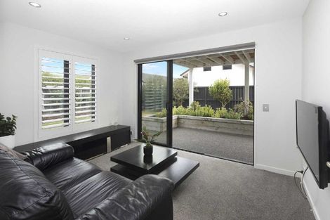 Photo of property in 59 Waterstock Way, Parklands, Christchurch, 8083