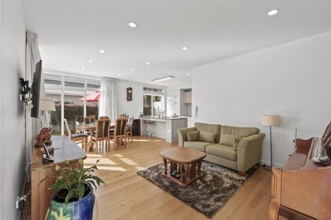 Photo of property in 8 Sylvan Park Avenue, Milford, Auckland, 0620