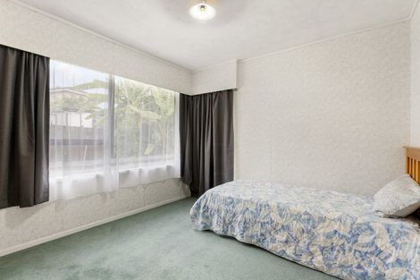 Photo of property in 11 Melia Grove, Goodwood Heights, Auckland, 2105