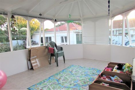 Photo of property in 29a Vincent Street, Waterloo, Lower Hutt, 5011