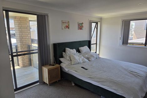 Photo of property in 38 Cockayne Crescent, Sunnynook, Auckland, 0620