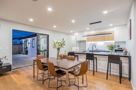 Photo of property in 22 Lewis Younie Road, Kumeu, 0810