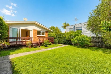 Photo of property in 2/7 Evelyn Place, Hillcrest, Auckland, 0627