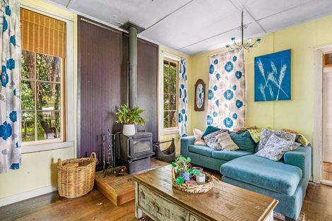 Photo of property in 16 Cole Street, Dannevirke, 4930