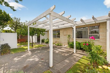 Photo of property in 57 Avenue Road, Greenmeadows, Napier, 4112