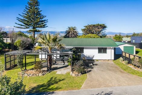 Photo of property in 16b Karaka Street, Otaki Beach, Otaki, 5512