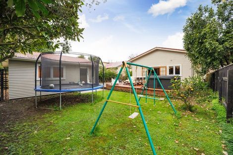 Photo of property in 14 Rangitane Street, Palmerston North, 4414