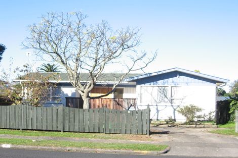 Photo of property in 18 Swallow Drive, Manurewa, Auckland, 2102