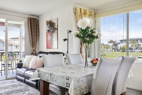 Photo of property in 28 Opito Way, East Tamaki, Auckland, 2013