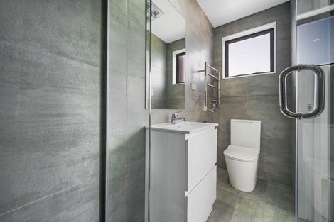 Photo of property in 8a Poruru Close, Papakura, 2110