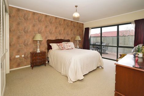 Photo of property in 54 Grosvenor Gardens, Flagstaff, Hamilton, 3210