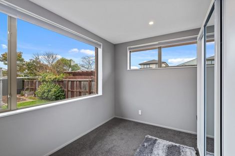 Photo of property in 6 Farnborough Street, Aranui, Christchurch, 8061